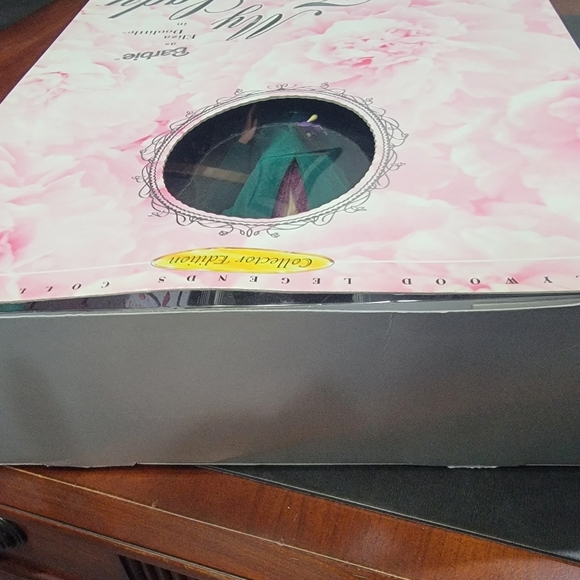 My Fair Lady Barbie - Picture 5 of 6